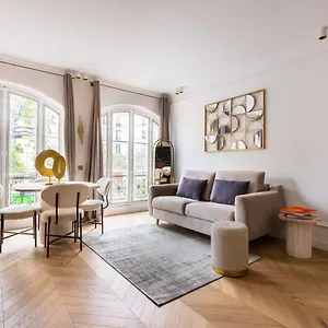 Apartment Charming Apartment-2br6p- Place De La Nation, Paris